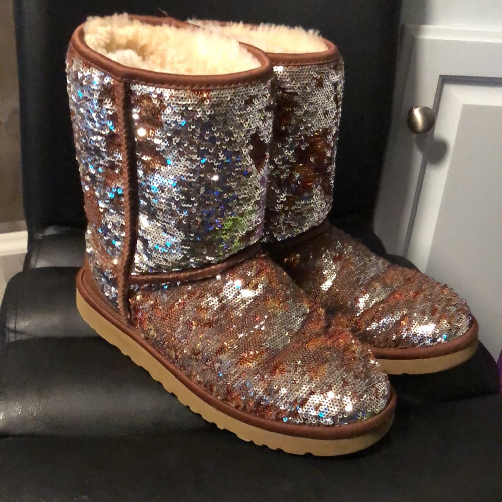 Ugg Sequin Boot Woman’s Size 8 - image 2